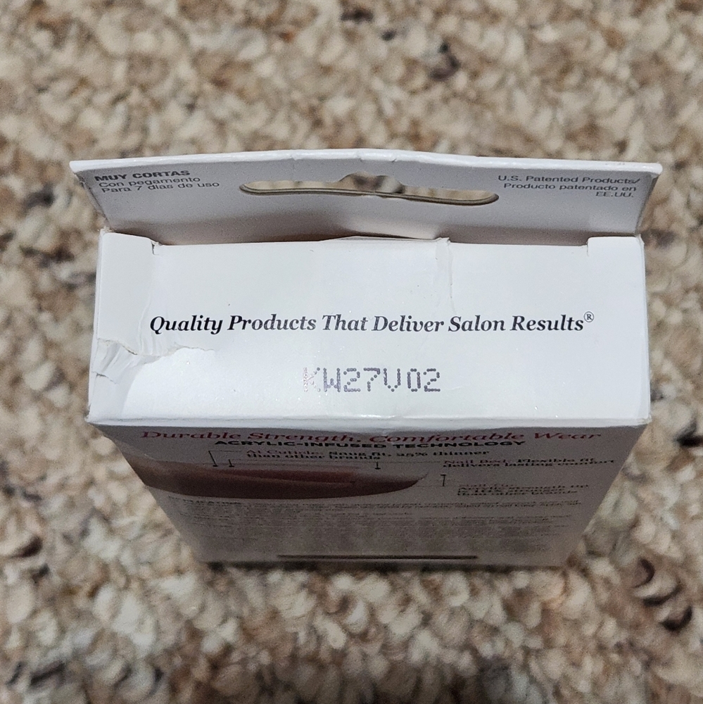 Kiss Salon Acrylic French Nail Kit - Picture 9 of 13
